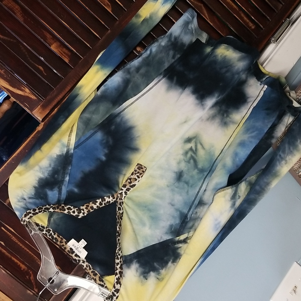 Umgee long sleeve shirt